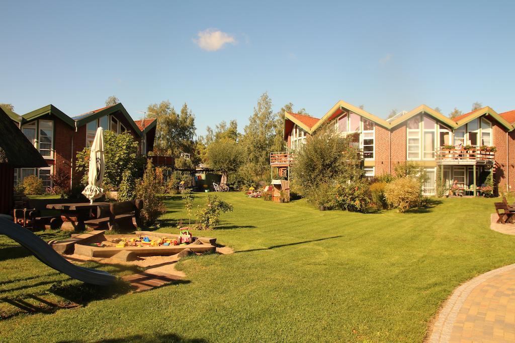 An Der Metow-Ferienpark Hotel Plau am See Exterior photo